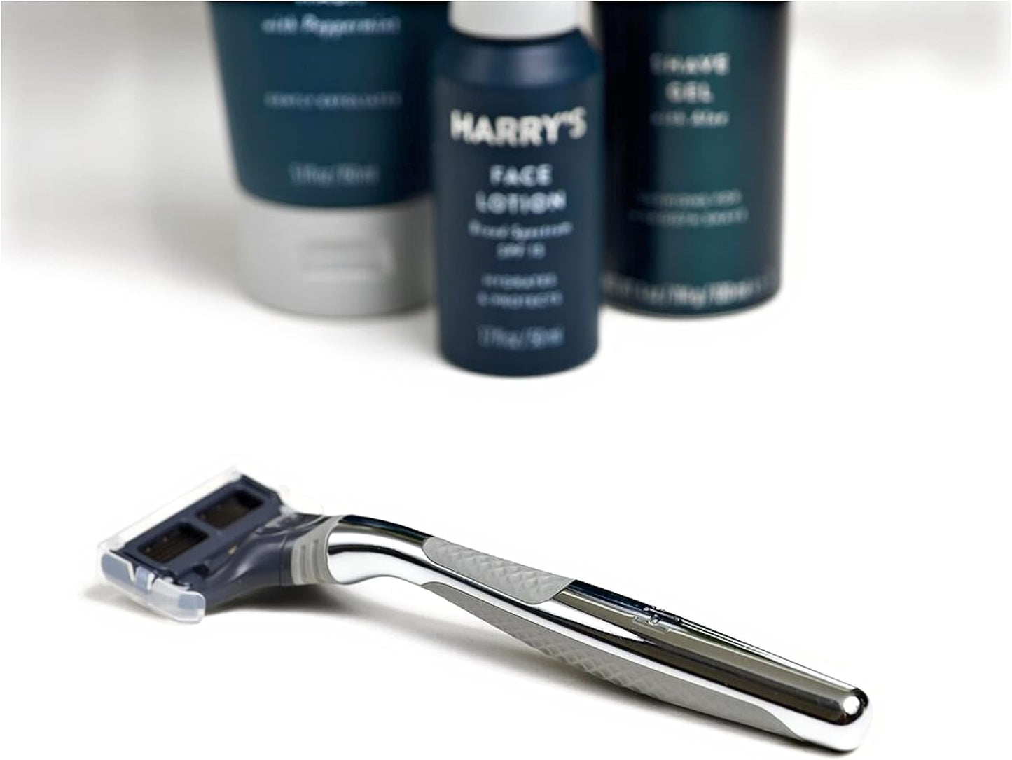 Harry’s Razor with 2 Blade Cartridges - Chrome Edition - PerfumesOnline.Net